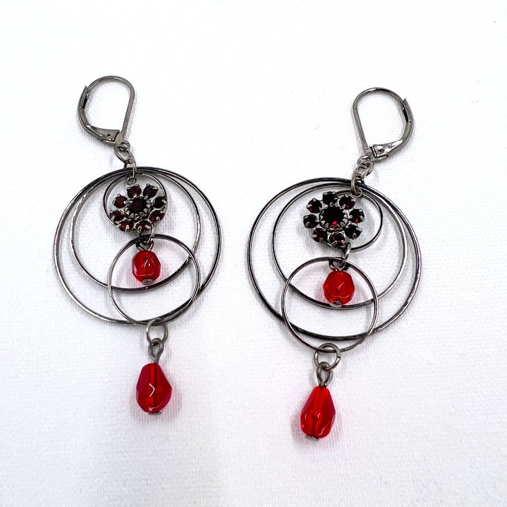 NWOT – Gun Metal Tone Multi-Layered Circle, Red Flower and Red Beaded Earrings